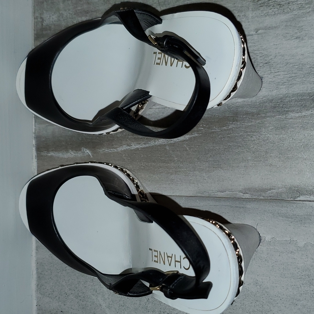 Chanel Slingback - Picture 6 of 8